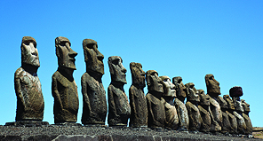pic of Easter Island Moai